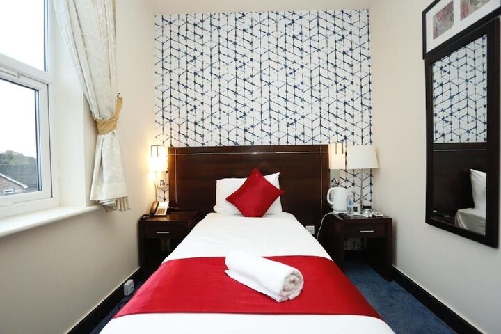 Room 21 of 33