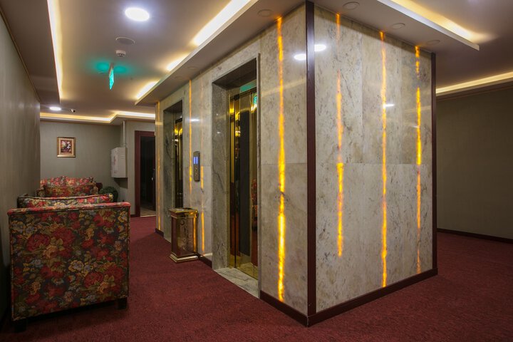Room 21 of 40