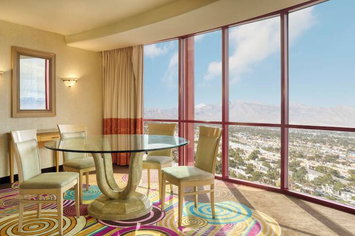 Remodeled King Suite (45 of 58)