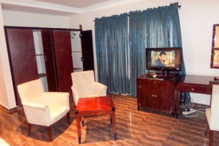 Room 5 of 23