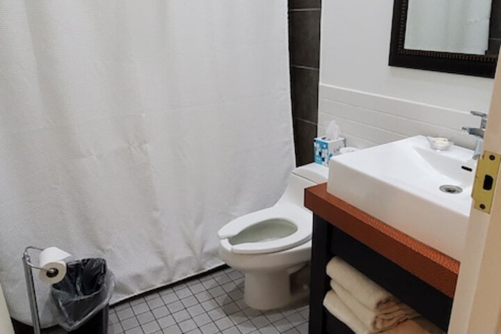 Room 133 of 206