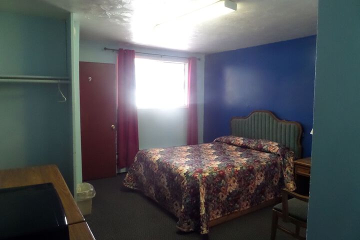 Room 18 of 43