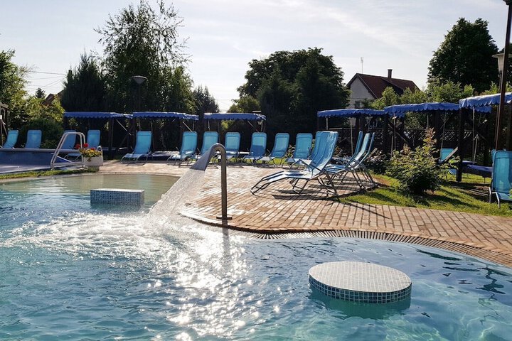 Pool 51 of 87