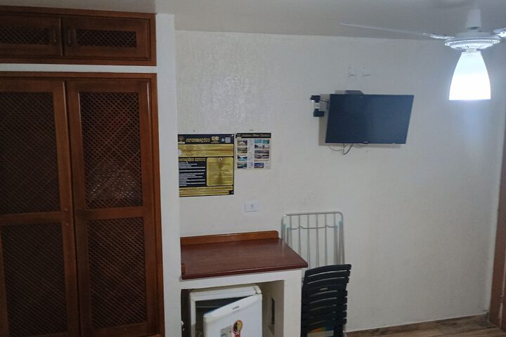 Room 15 of 34