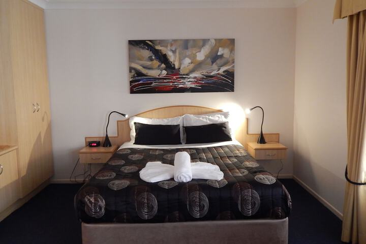 Room 10 of 43