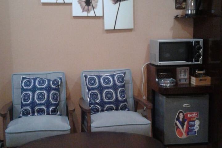 Room 27 of 38