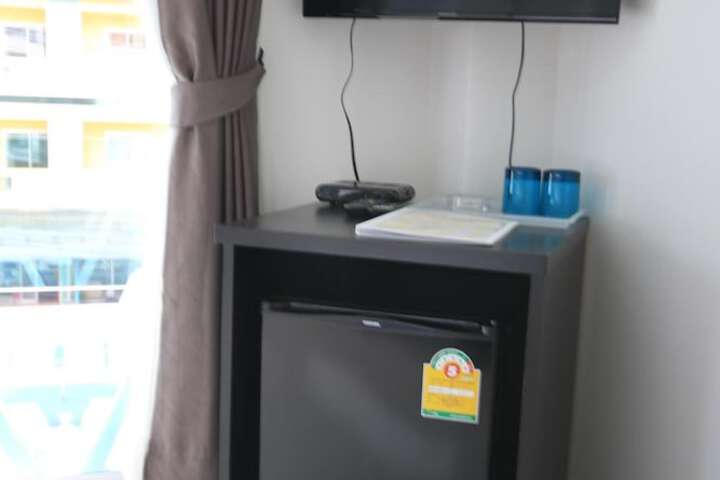 Room 13 of 38