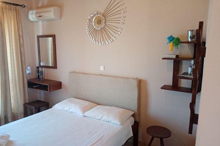 Room 15 of 105