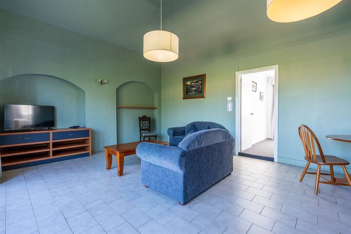 Room 43 of 120