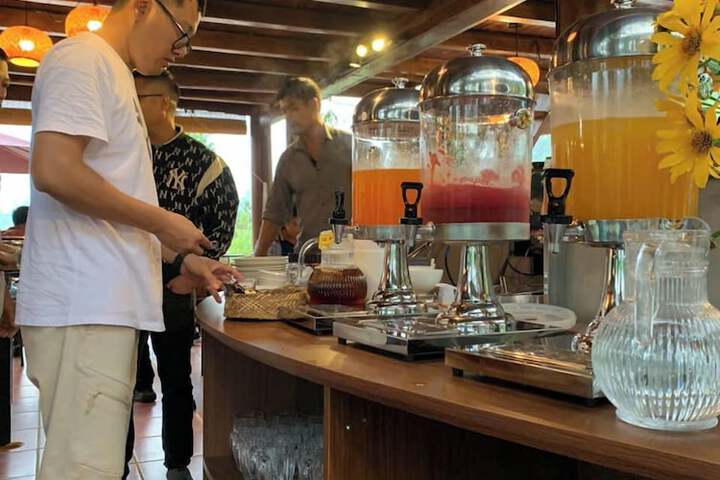 Breakfast/Coffee Service 105 of 149
