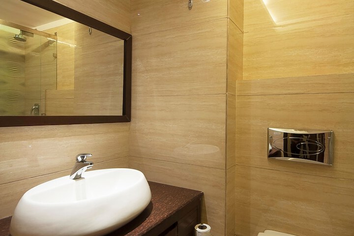 Room 18 of 25
