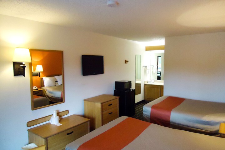 1 Double Bed (3 of 26)