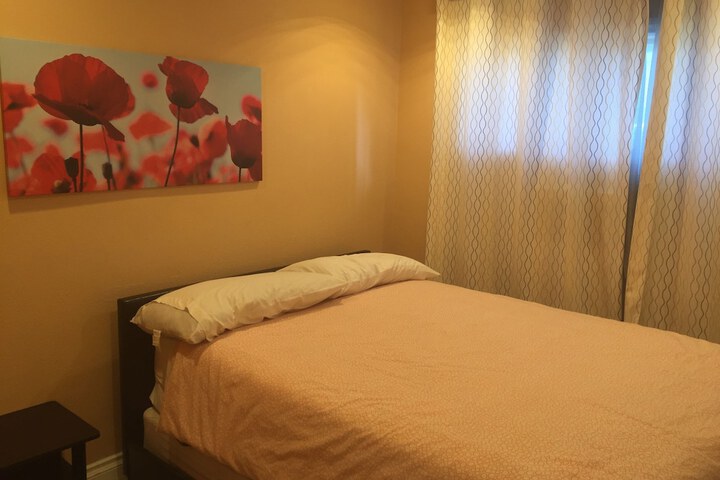 Room 23 of 38