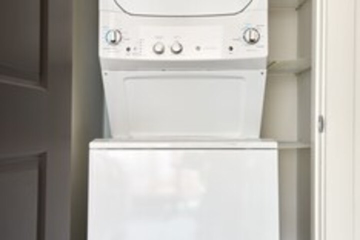 Laundry 25 of 70