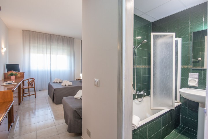 Room 10 of 58