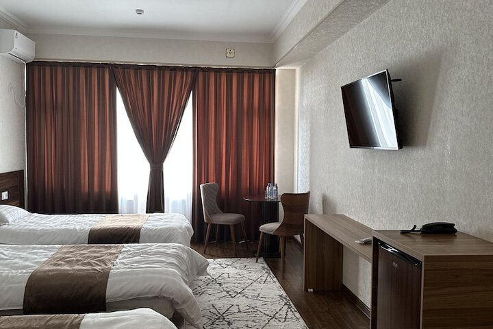 Room 5 of 25