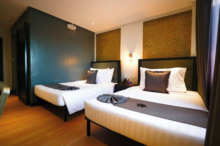 Room 13 of 51