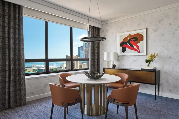 Room 32 of 110