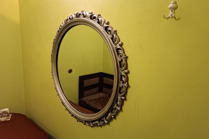 Room 2 of 42