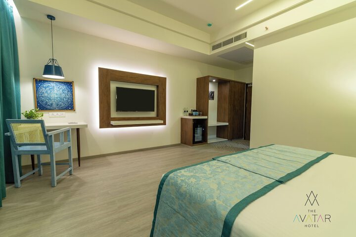 Room 14 of 28
