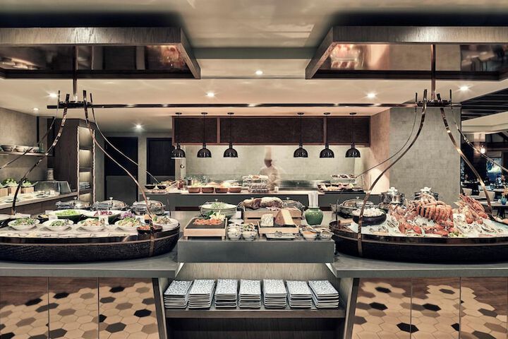Dining 78 of 107