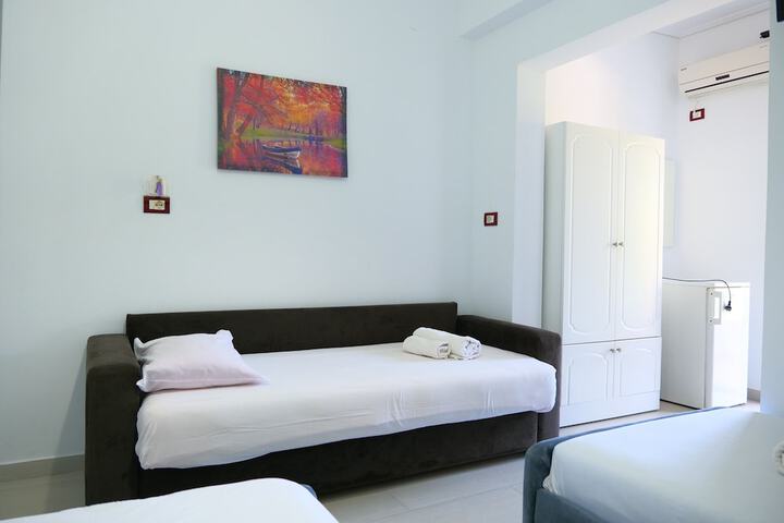 Room 25 of 61