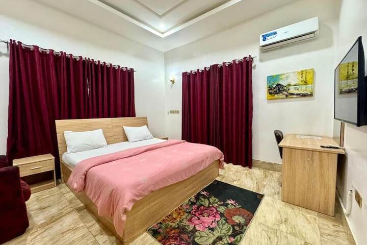 Room 4 of 21