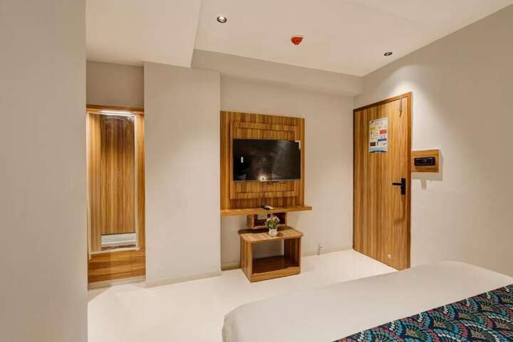Room 34 of 39