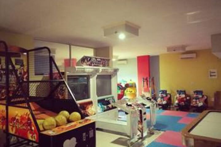 Room 12 of 28