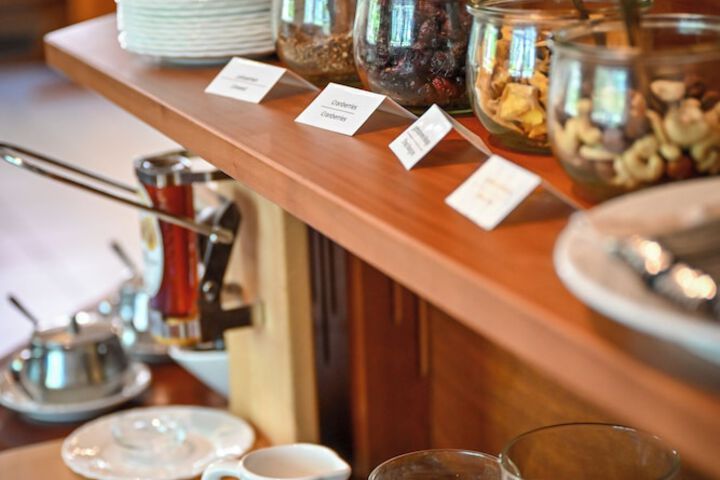 Breakfast/Coffee Service 48 of 51