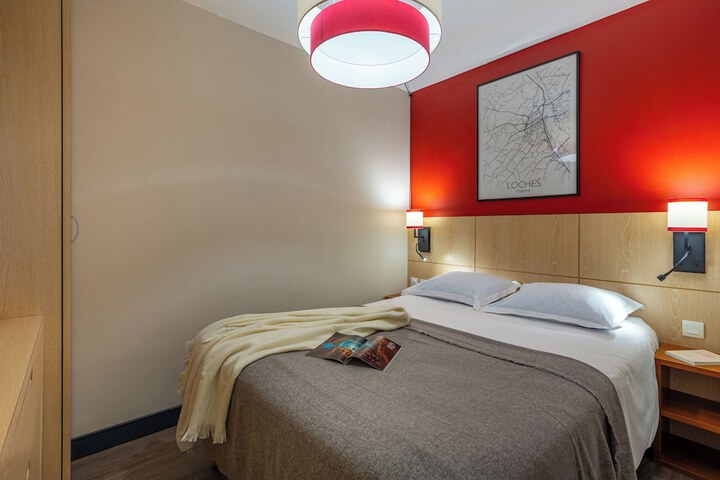 Room 10 of 66