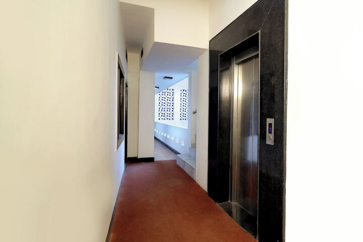Hotel Interior 6 of 24