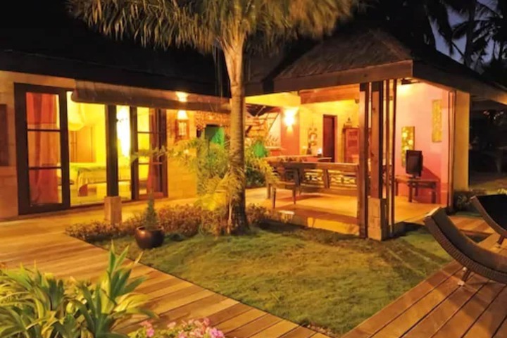 Hotel Exterior 128 of 153