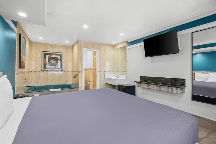 Room 17 of 31