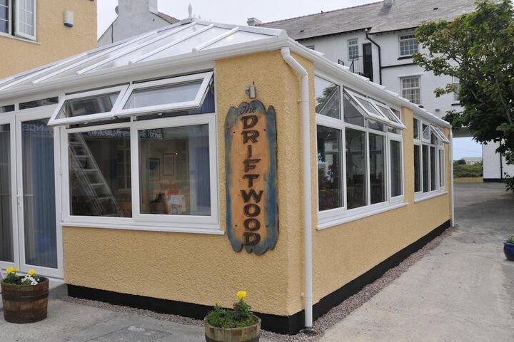 Exterior Photo