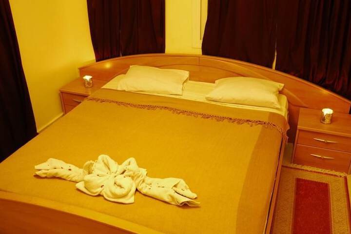 Room 10 of 39