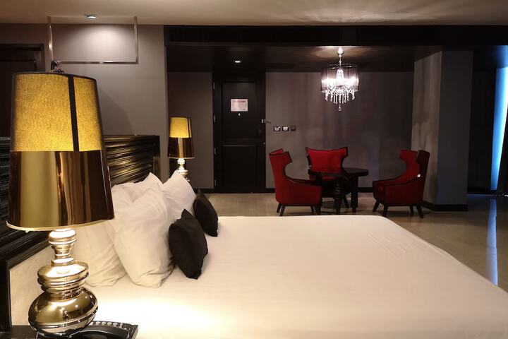 Room 17 of 89