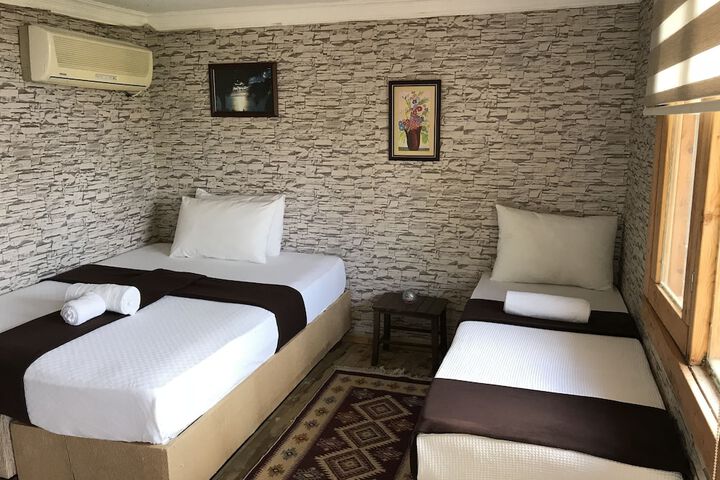 Room 7 of 44