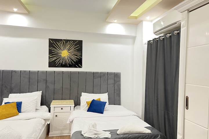 Room 15 of 53