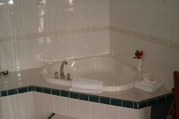 Hot Tub 44 of 68