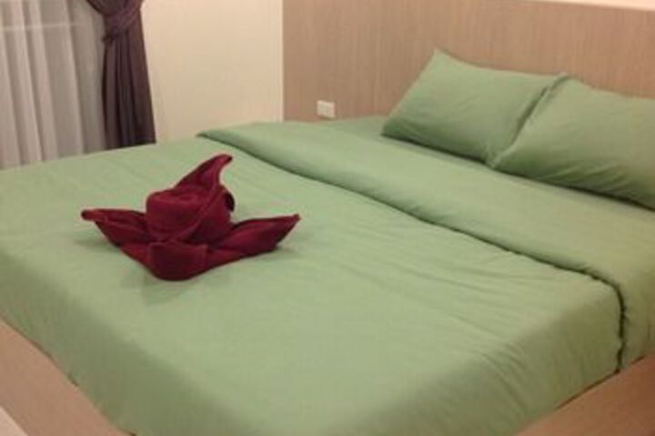 Room 9 of 28