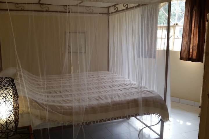 Room 9 of 24
