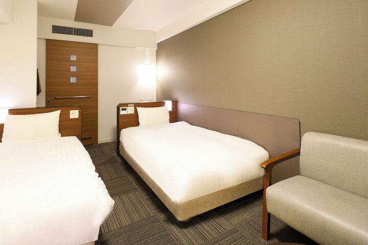 Room 9 of 51