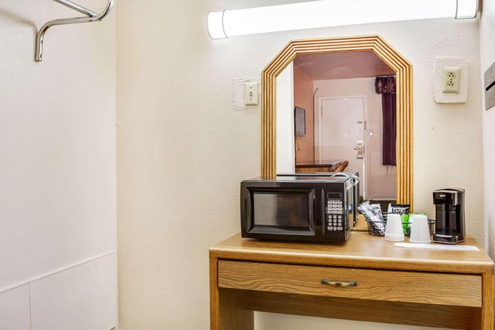 Room 4 of 55