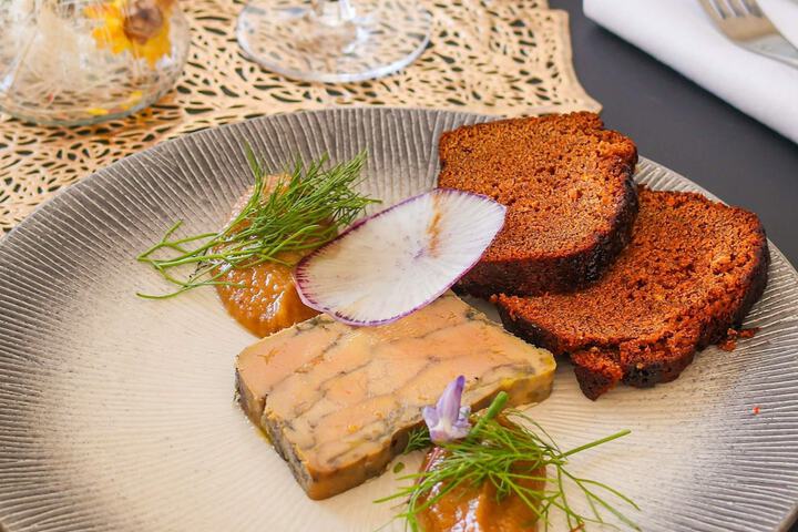 Dining 60 of 90