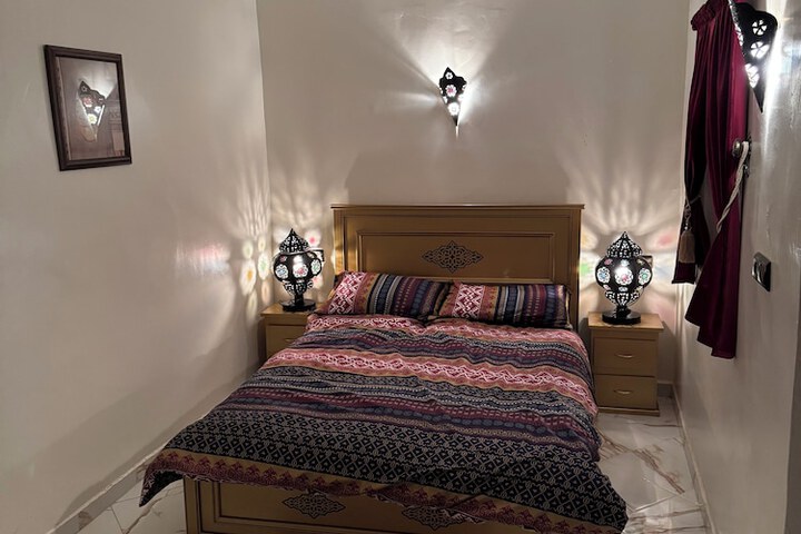 Room 2 of 18