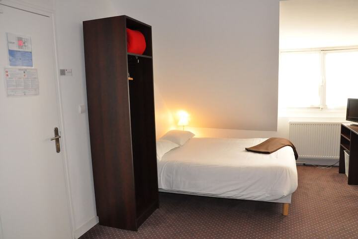 Room 59 of 98