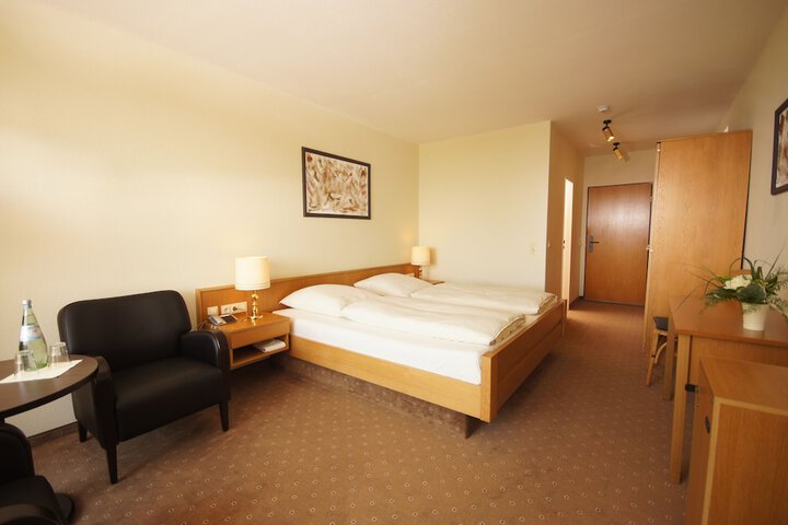 Room 5 of 31