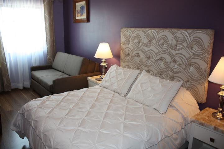 Room 10 of 80
