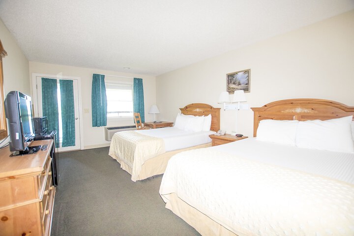 Standard 2 Queen Beds Accessible (3 of 5)